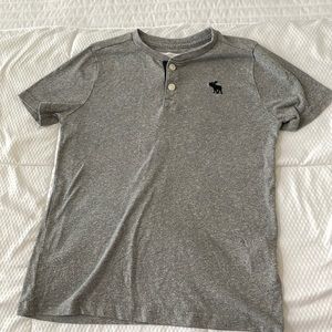 Abercrombie Kids button up Henley short sleeve shirt, size 7/8